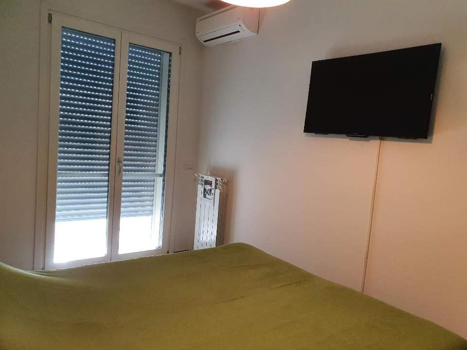 casa di clara Apartment San Bartolomeo Al Mare Bagian luar foto